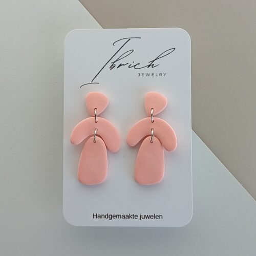 Leonie ~ Coral