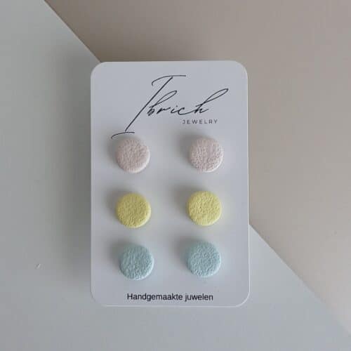 Trio stud Medium 10