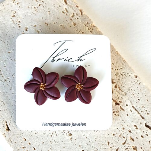 Elora ~ Crimson night