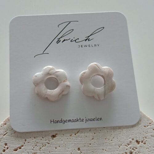 Daisy Stud ~ Poederroze