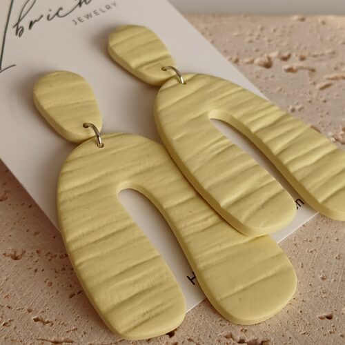 Alternative view of Rachelle ~ Geel