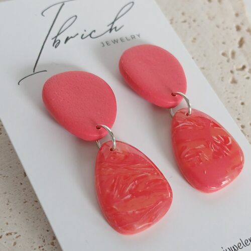 Alternative view of Ella