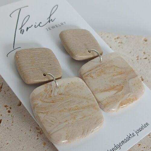 Alternative view of Lien ~ Beige