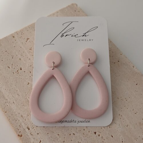 Lia L ~ Roze