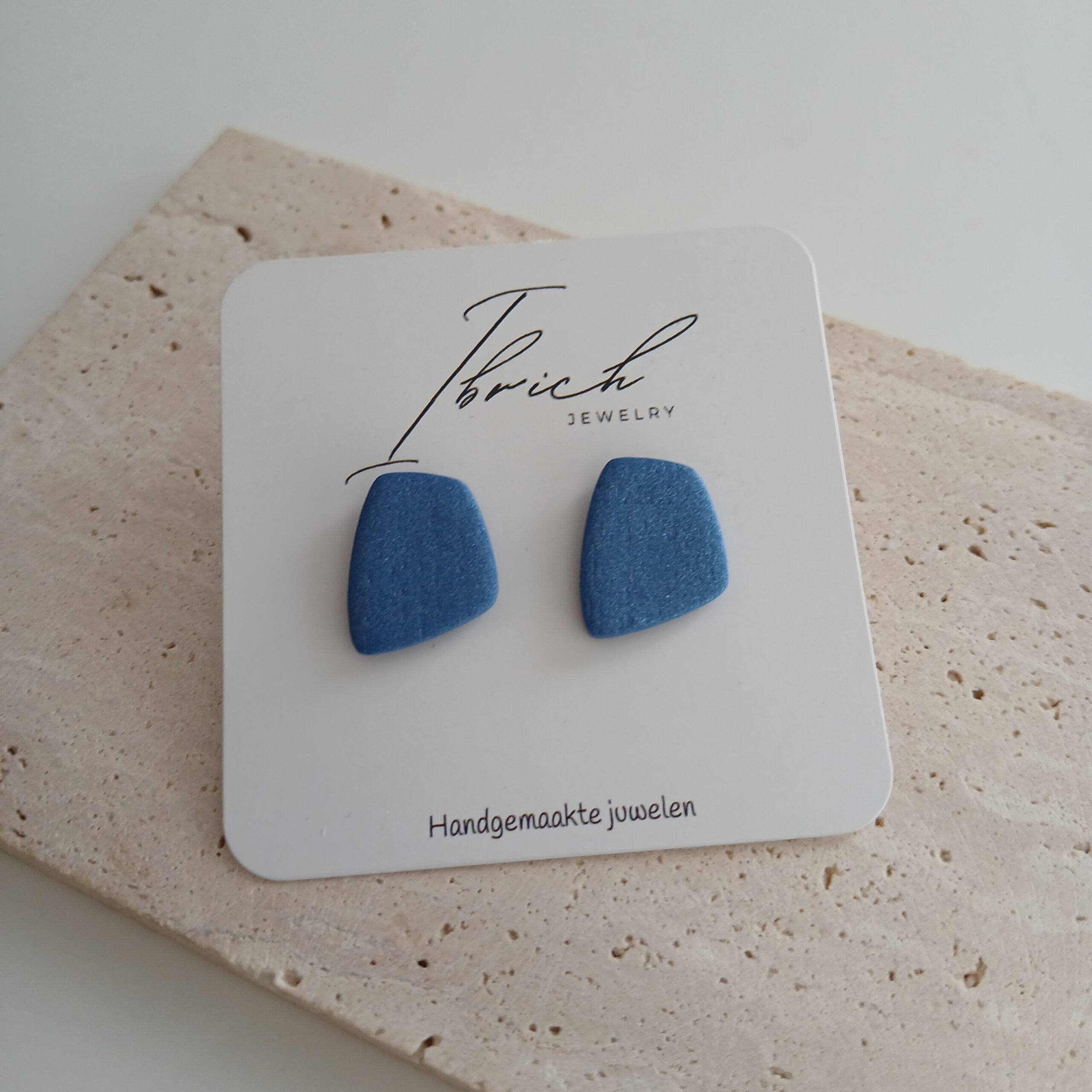 Ziva M ~ Blauw