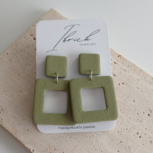 Alternative view of Lena ~ Khaki